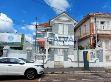 Fachada frontal · Casa estilo sobrado à venda no Centro de Jundiaí - SP