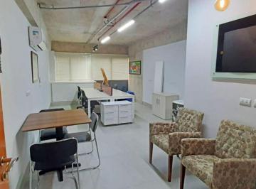 e7a20a2073737175d379e0381cf8ae362e601d30 · Sala Comercial de 32 m² para alugar por R$ 3.500/mensais no Setor Bueno - Goiânia