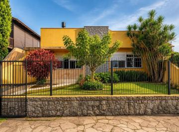 Casa · 200m² · 4 Quartos · 6 Vagas · Casa a venda no Igara em Canoas com 200m2