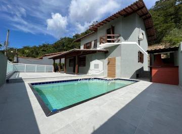 54c3ee0c02899d2fdf8b62ab515d127855de3114 · Casa em Itaipu
