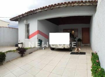 Casa · 240m² · 3 Quartos · 2 Vagas · Casa em Rua Lavrinhas - Vila Lucinda - Santo André/SP