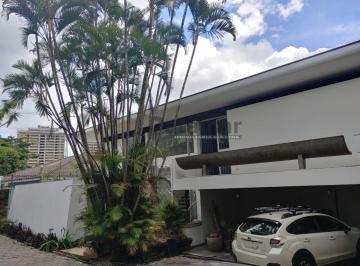 Casa · 580m² · 5 Quartos · 6 Vagas · Casa à Venda com 4 quartos na Região Nobre do Morumbi