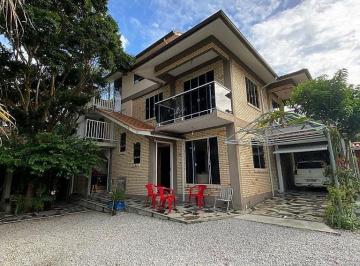 Casa · 250m² · 8 Quartos · 4 Vagas · Casa no Bairro Armação - Governador Celso Ramos