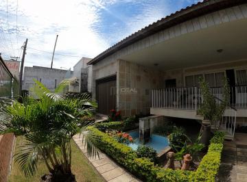 Casa de 3 quartos linear para venda no Centro - Campos dos Goytacazes, RJ · Casa em Centro - Campos dos Goytacazes