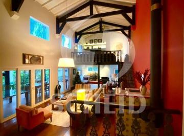Casa · 403m² · 3 Quartos · 4 Vagas · Excelente Casa em Rua Fechada