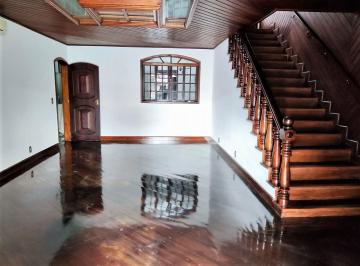 Casa · 500m² · 4 Quartos · 3 Vagas · Magnífica Casa em Condomínio Fechado no Centro de SG