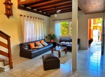 04 · Casa de 192m² com 5 quartos sendo 1 suíte no Rio Tavares