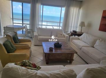 Apartamento · 200m² · 3 Quartos · 1 Vaga · Apartamento para aluguel no Pitangueiras em Guarujá.