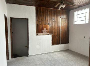 Comercial · 600m² · Galpão de 600 m² com energia trifásica