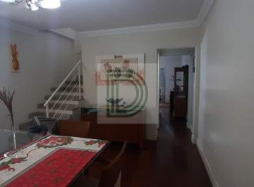 Casa · 154m² · 3 Quartos · 2 Vagas · Sobrado com 3 dormitórios em Ótima localização.