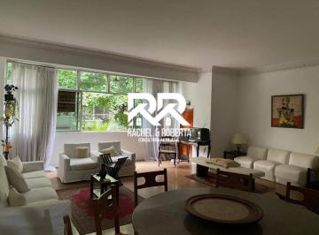 Apartamento · 130m² · 3 Quartos · Apto em Excelente Localização em Copacabana
