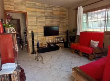 foto1 · Casa à venda com 135m², 2 dormitórios (1 suíte) e potencial de renda  Embu das Artes/SP