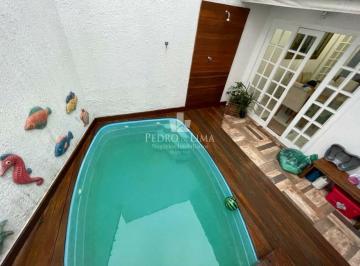 Casa · 200m² · 3 Quartos · 4 Vagas · Casa com piscina, 3 quartos sendo 1 suíte, 4 vagas de garagem na Vila Formosa