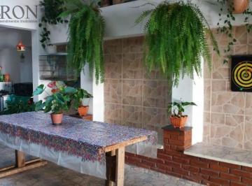 Casa · 300m² · 5 Quartos · 4 Vagas · Excelente Sobrado para Locação na Vila Esperança.