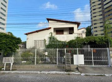Casa · 282m² · 5 Quartos · 4 Vagas · Casa em Petrópolis