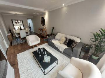Casa · 216m² · 4 Quartos · 2 Vagas · Sobrado residencial com 4 Dorms, 1 suíte e 2 vagas.