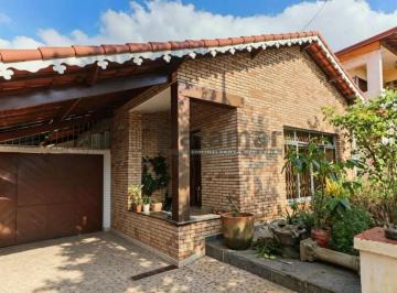 Casa · 300m² · 3 Quartos · 3 Vagas · Casa térrea com 3 suites no Caxingui!