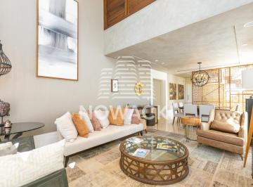 Casa de 4 quartos, Curitiba · CASA DE ALTO PADRAO SEMI MOBILIADA COM 3 DORM E 4 VAGAS EM SANTA FELICIDADE