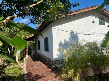 Casa de 4 quartos, São Sebastião · Imóvel a venda em Boiçucanga