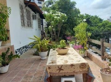 Casa de Rua, Jardim Apipema · Casa à venda - no Jardim Apipema