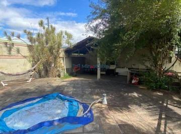 Casa · 501m² · 2 Quartos · 2 Vagas · AMPLO LOTE COM CASA A VENDA NO BAIRRO SERENATA EM TIMÓTEO