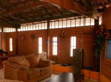 Comercial · 450m² · 2 Vagas · Imóvel parte residência e parte hospedaria independente.