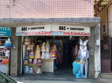 Comercial · 89m² · Loja p/ locação na Praça da República no Centro de Campos