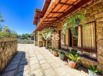 50d5cec08a961921dc945aa9d04ab7ef62cd3ad1 · Casa com 5 dormitórios à venda, 208 m² por R$ 1.650.000,00 - Carlos Guinle - Teresópolis/RJ