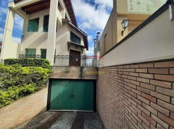 Casa · 283m² · 3 Quartos · 4 Vagas · Linda casa á venda em área nobre