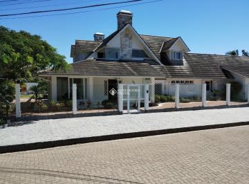 411544_iF80p6z_4115446422df23ba828.jpg · CASA À VENDA COM 5 QUARTOS, SENDO 4 SUÍTES E 4 VAGAS DE GARAGEM. PORTEIRA FECHADA!