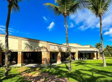 Casa · 540m² · 7 Quartos · 4 Vagas · Casa térrea à venda no Acapulco, frente praça,  na praia de Guarujá.
