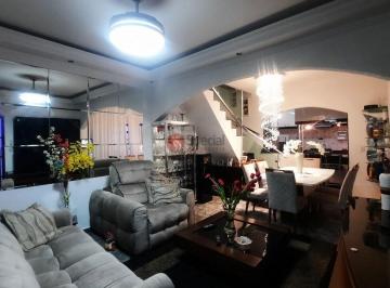 Casa · 250m² · 3 Quartos · 2 Vagas · Sobrado na Vila Rica, decorado, aceita permuta.