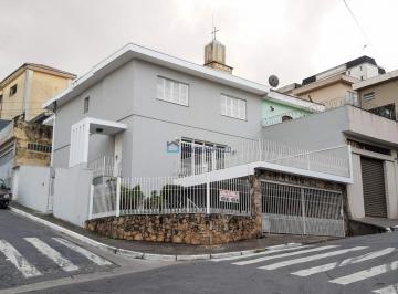Casa · 167m² · 3 Quartos · 2 Vagas · Lindo sobrado em rua tranquila!