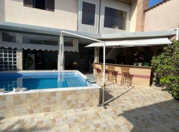 Foto · Casa com edícula e Piscina em Itanhaém, SP