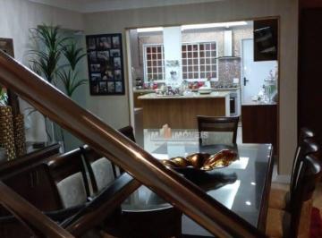 fc78ed72cd6b8ebe4610fb281f9bfb223c98e61a · Casa incrível com 300m² a venda na Vila Rosália. Com 3 quartos fixos e 4 banheiros