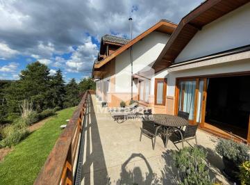 Casa · 494m² · 6 Quartos · Casa próxima à Capivari