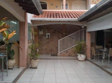 bba88c6fa18da6b8cd46985a9b028b4e7eb4a4f9 · Casa com 4 dormitórios à venda, 340 m² por R$ 990.000,00 - Andrade - Londrina/PR