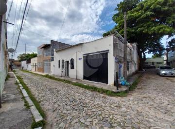 Área de Serviço · Casa com 4 quartos à venda em Centro - CE