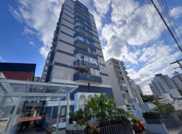 WhatsApp Image 2025-12-18 at 08.50 · Apartamento com 3 quartos no Centro