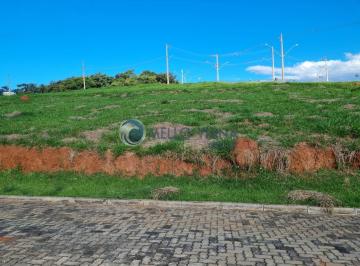 Foto 01 · Terreno em aclive Condomínio fechado