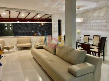 Casa · 245m² · 7 Quartos · 2 Vagas · Vendo Casa Triplex no Castalia