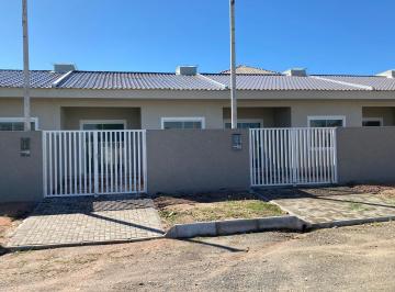 Foto 01 · Casa à venda em Guaratuba-PR: 2 quartos, 1 suíte, 1 sala, 2 banheiros, 1 vaga, 64m² -