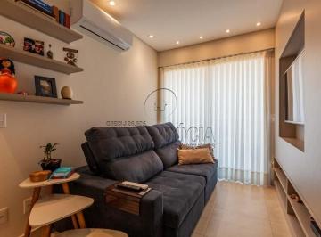 Foto 01 · Sobre o imóvel Apartamento à venda com 2 quartos, 1 suite, 2 vagas e 2 banheiros. Localizado no Con