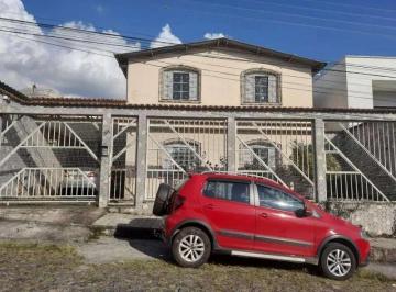 casa-com-6-quartos-a-venda-em-barbacena-diniz-ii-1381614511.jpeg · Charmosa casa de dois andares com câmera de segurança e seis dormitórios em bairro tranquilo de Barb