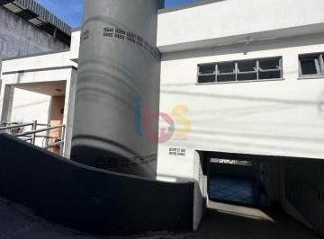 Casa · 450m² · 4 Quartos · Vendo Excelente Casa com 4/4