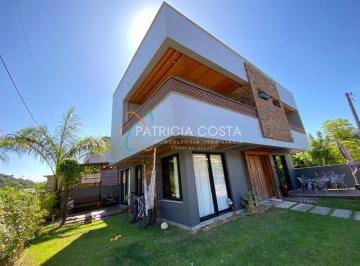 Casa · 125m² · 3 Quartos · 2 Vagas · Casa à venda no bairro Ferraz - Garopaba/SC