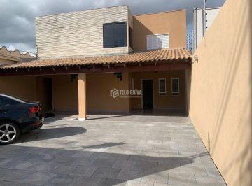Casa · 234m² · 5 Quartos · Sobrado à venda no bairro Centro Sul - Cuiabá/MT