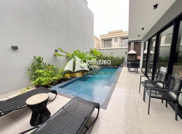 Casa · 200m² · 3 Quartos · 2 Vagas · Casa de condomínio, disponível para venda em Juquehy.