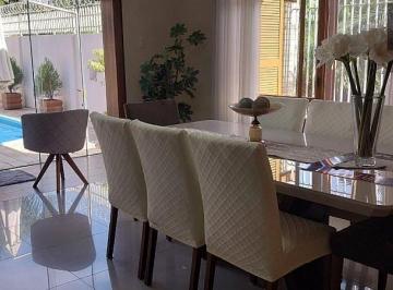 Casa · 360m² · 4 Quartos · 4 Vagas · Casa à venda - no Centro