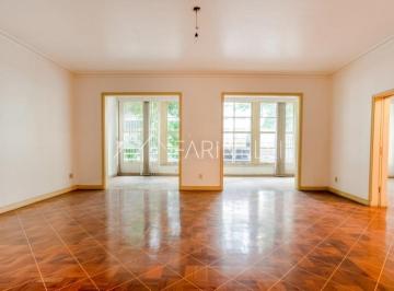 10476-20230404180133_zap.jpg · Apartamento com janelões em excelente localização no Leblon.